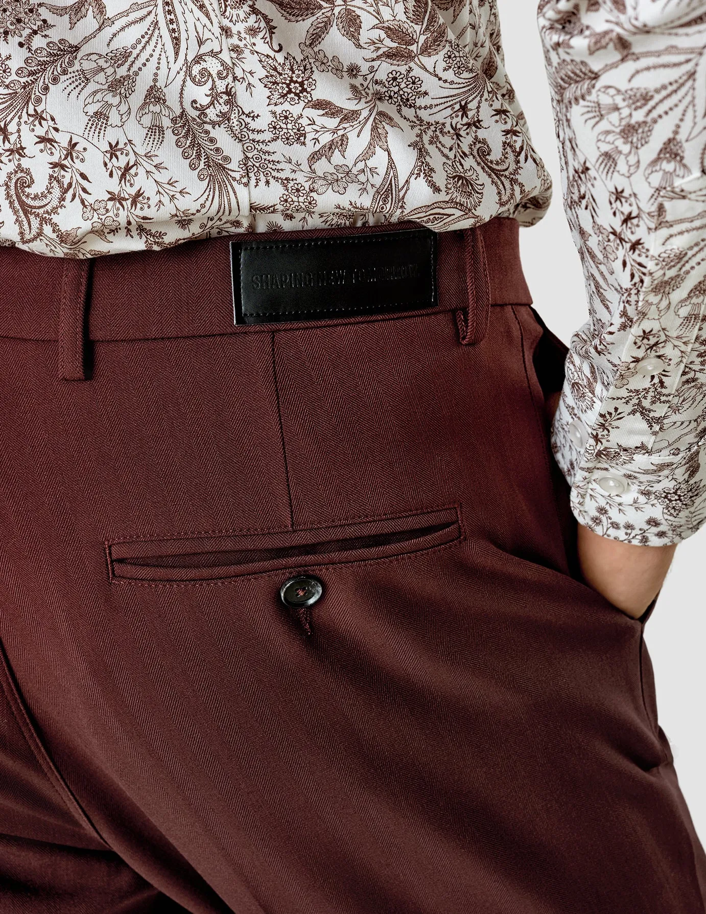 Essential Suit Mahogany