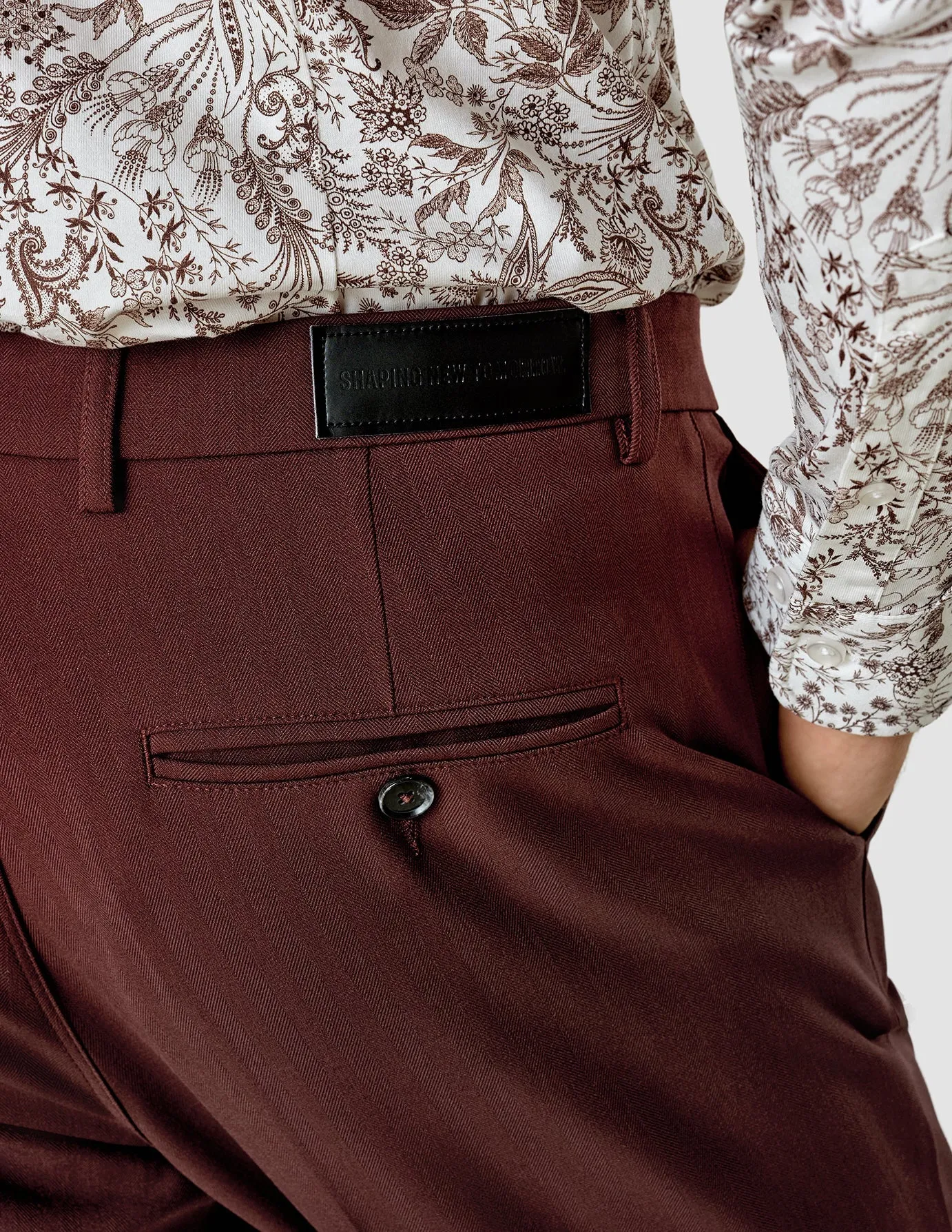Essential Suit Mahogany