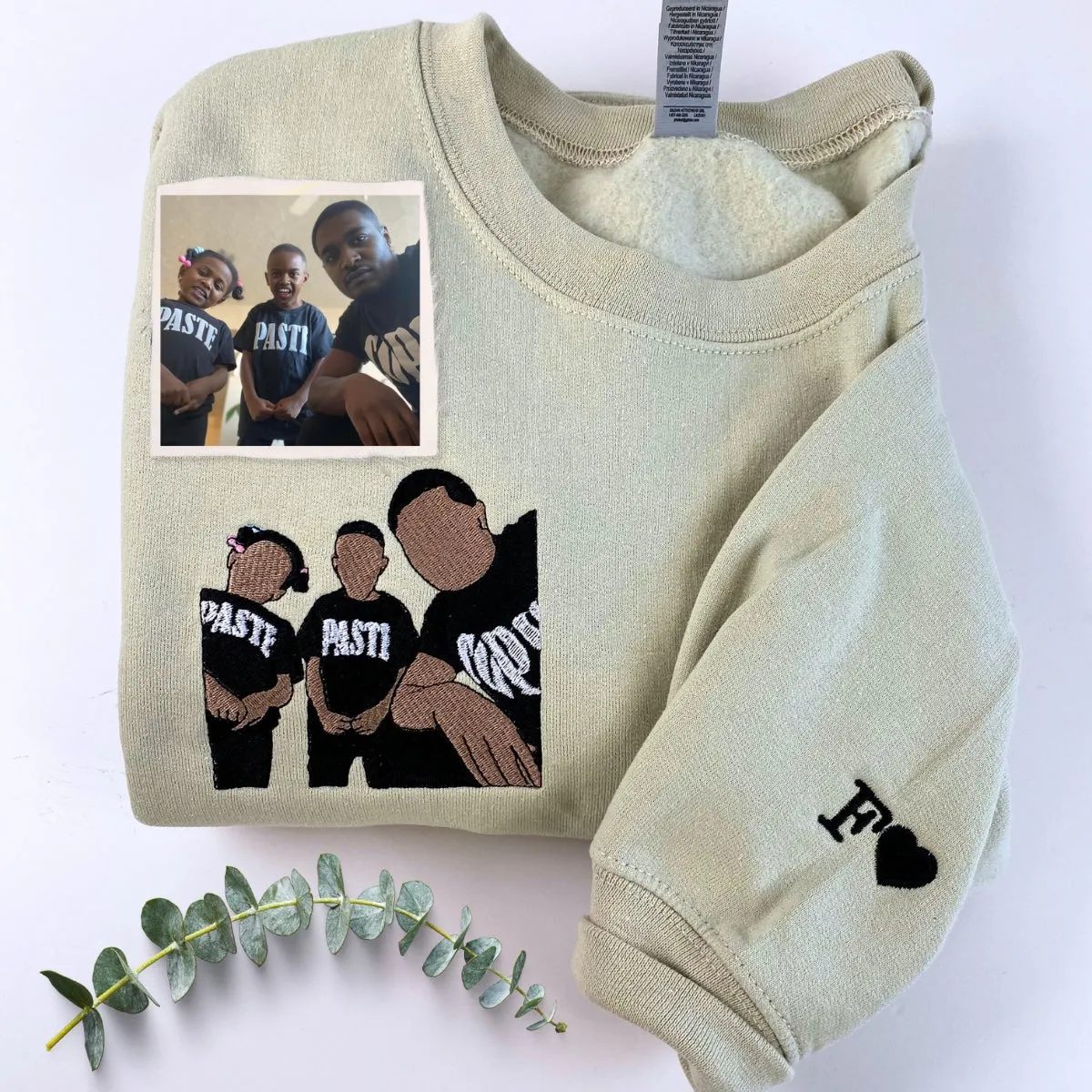 Personalized Gifts for Mom and Dad with Embroidered Photo Portrait, Kids Names on Sleeve